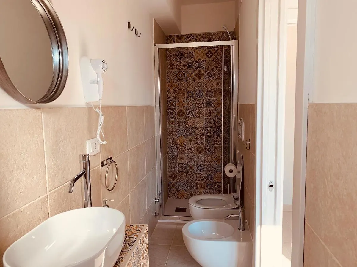 Flavi Hotel Bari 2*,